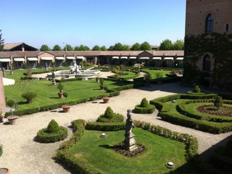Castello Di San Gaudenzio Hotel Pavia Bagian luar foto